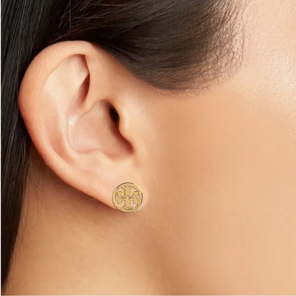 Tory Burch Circle Logo Stud Earrings. Gold color. New - Picture 3 of 9
